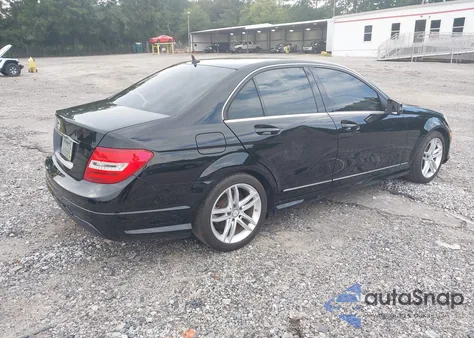 2013 Mercedes-Benz C 250 from USA, damaged, VIN WDDGF4HB5DR299647